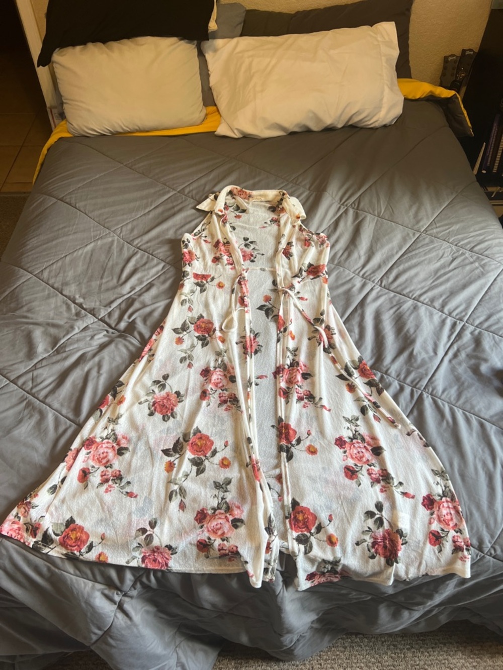 Floral Sleeveless Button-Front Maxi Vest - White with Pink Roses